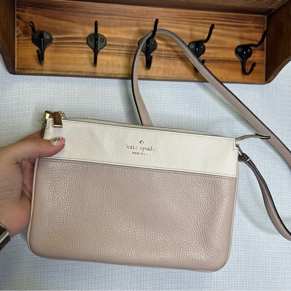 kate spade Handbags - Kate Spade | Two Toned Cream Pink Crossbody Purse Leila Triple Gusset